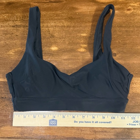 Like new! Aerie Black Scoop open back Bikini Top – Size Small - Picture 1 of 4